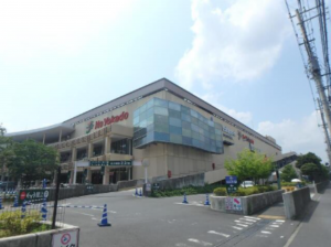 横浜市都筑区池辺町、中古マンションのショッピングセンター画像です