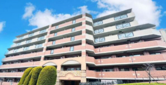 横浜市都筑区池辺町、中古マンションの外観画像です