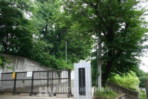 横浜市都筑区池辺町、中古マンションの中学校画像です