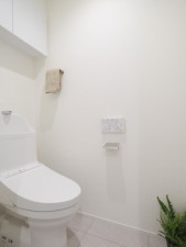 横浜市都筑区荏田東、中古マンションのトイレ画像です