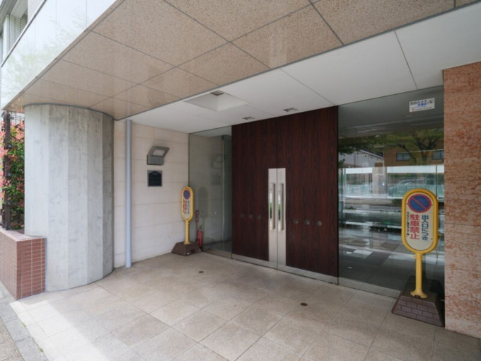 横浜市都筑区荏田東、中古マンションのエントランス画像です