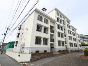 横浜市都筑区池辺町、中古マンションの外観画像です
