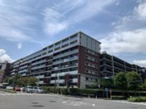 横浜市都筑区茅ケ崎南、中古マンションの外観画像です