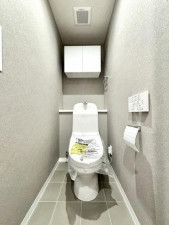 横浜市都筑区茅ケ崎南、中古マンションのトイレ画像です