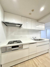 横浜市都筑区茅ケ崎南、中古マンションのキッチン画像です