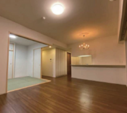 横浜市都筑区牛久保東、中古マンションの居間画像です