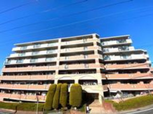 横浜市都筑区池辺町、中古マンションの外観画像です