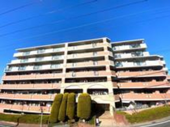 横浜市都筑区池辺町、中古マンションの外観画像です