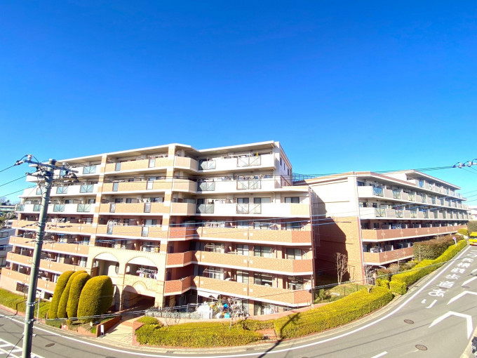 横浜市都筑区池辺町、中古マンションの外観画像です