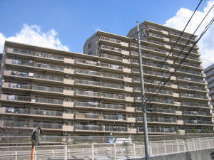 横浜市都筑区中川、中古マンションの外観画像です