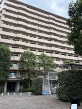 横浜市都筑区中川、中古マンションの外観画像です