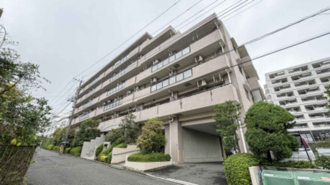 横浜市都筑区茅ケ崎東、中古マンションの外観画像です