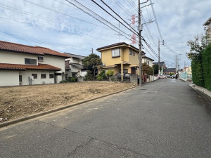 横浜市都筑区北山田、土地の前面道路を含む現地写真画像です
