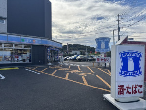 横浜市都筑区南山田町、土地のコンビニ画像です