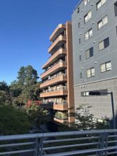 横浜市都筑区茅ケ崎中央、中古マンションの外観画像です
