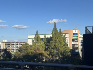 横浜市都筑区茅ケ崎中央、中古マンションの外観画像です