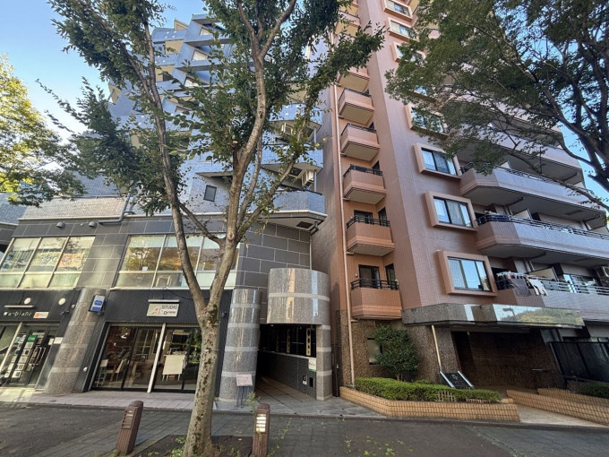 横浜市都筑区茅ケ崎中央、中古マンションの外観画像です