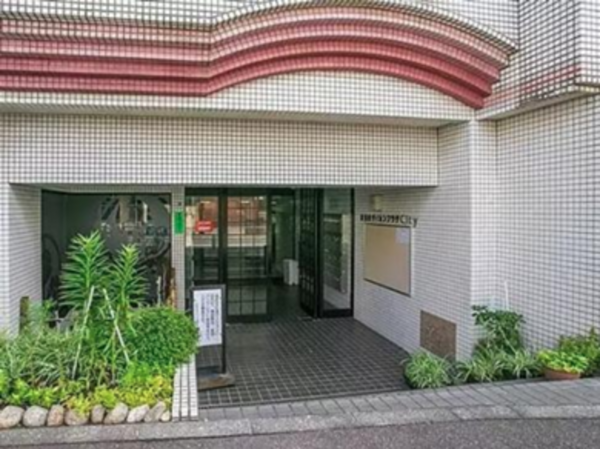 板橋区南常盤台、中古マンションの外観画像です
