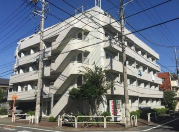 板橋区赤塚新町、中古マンションの外観画像です
