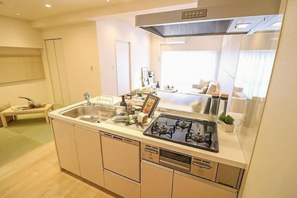 板橋区本町、中古マンションのキッチン画像です