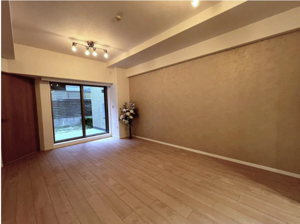 板橋区小茂根、中古マンションの居間画像です