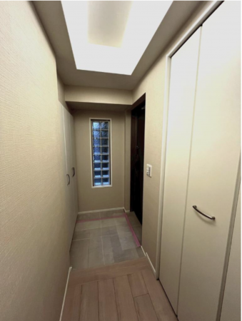 板橋区小茂根、中古マンションの玄関画像です