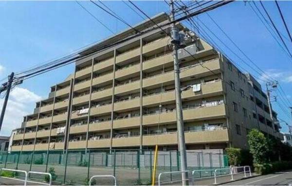 板橋区小茂根、中古マンションの外観画像です