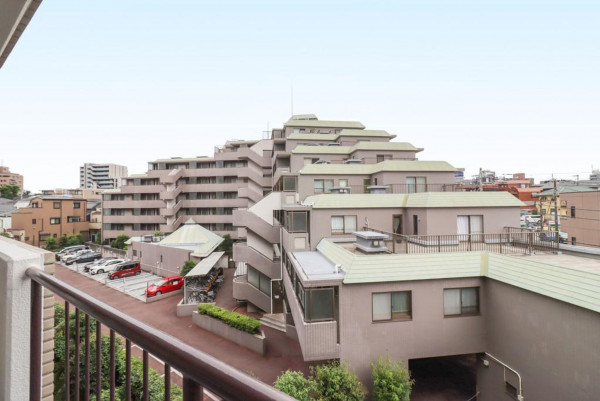 板橋区小茂根、中古マンションのバルコニー画像です