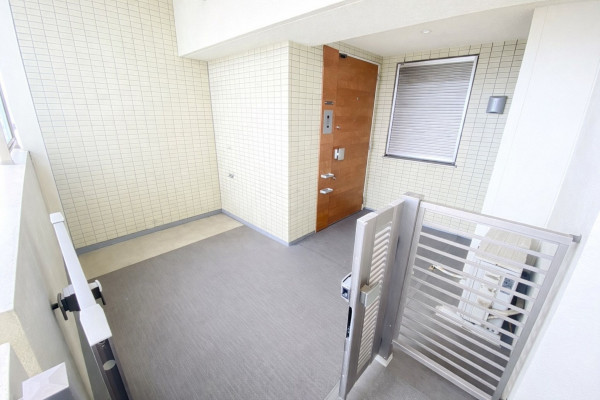 板橋区幸町、中古マンションの玄関画像です