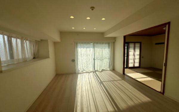板橋区熊野町、中古マンションの居間画像です