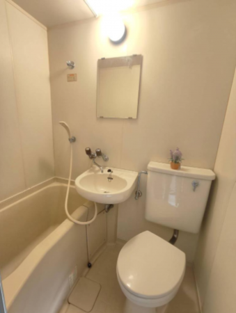 板橋区赤塚、中古マンションのトイレ画像です