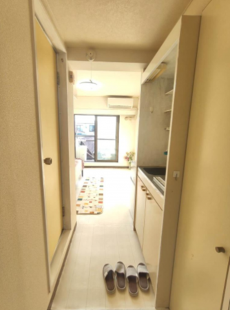 板橋区赤塚、中古マンションの玄関画像です