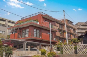 板橋区小茂根、中古マンションの外観画像です