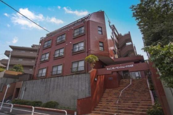 板橋区小茂根、中古マンションの外観画像です