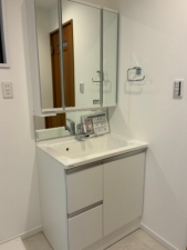 板橋区常盤台、中古一戸建ての洗面画像です