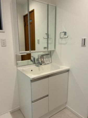 板橋区常盤台、中古一戸建ての洗面画像です