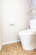 板橋区赤塚新町、中古マンションのトイレ画像です