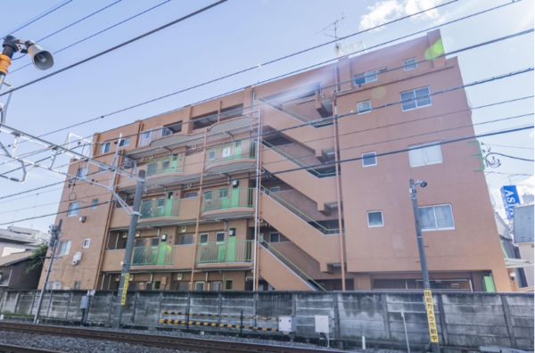 板橋区赤塚新町、中古マンションの外観画像です