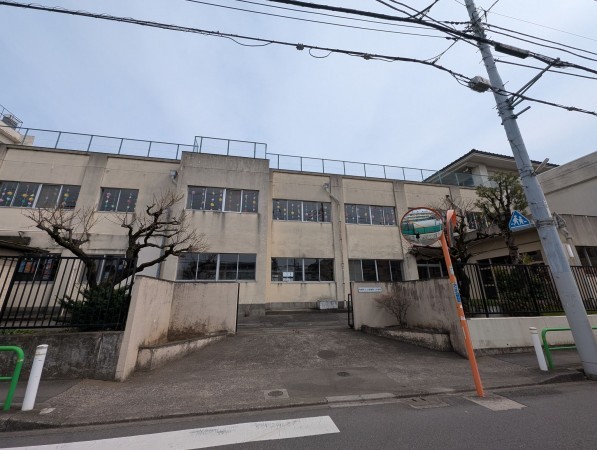 板橋区小茂根、中古マンションの中学校画像です