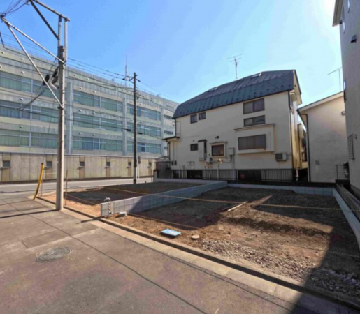 板橋区桜川、新築一戸建ての前面道路を含む現地写真画像です