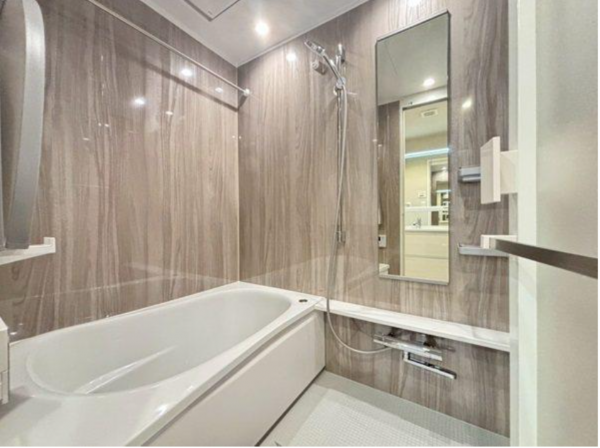 板橋区氷川町、中古マンションの風呂画像です