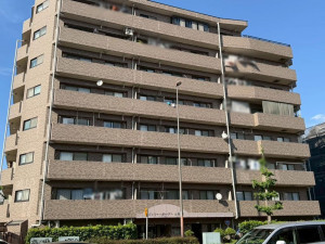 板橋区東新町、中古マンションの外観画像です