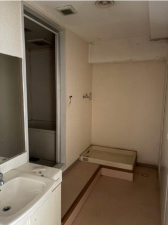 板橋区加賀、中古マンションの洗面画像です