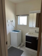 板橋区三園、中古一戸建ての洗面画像です