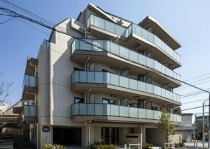 板橋区幸町、中古マンションの外観画像です