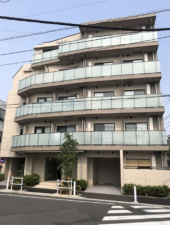 板橋区幸町、中古マンションの外観画像です