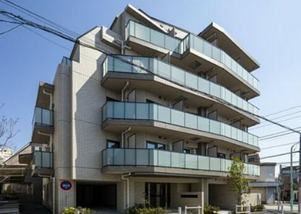 板橋区幸町、中古マンションの外観画像です