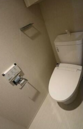 板橋区幸町、中古マンションのトイレ画像です