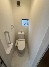 板橋区徳丸、中古一戸建てのトイレ画像です