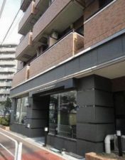 板橋区幸町、中古マンションの前面道路を含む現地写真画像です